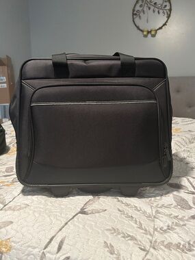 Black Rolling Briefcase Bag - Professional Travel Carry